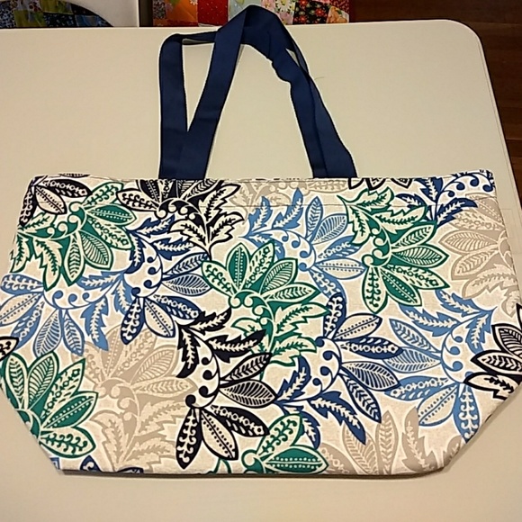 vera bradley family beach tote